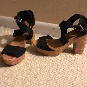 🌷 5 for $20 🌷American Eagle black cork heels